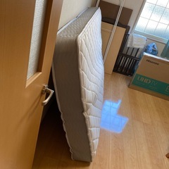 9/14まで)　ニトリ　セミダブル　マットレスの画像