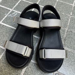 シューラルー スポーツサンダル 美品