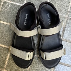 シューラルー スポーツサンダル 美品の画像