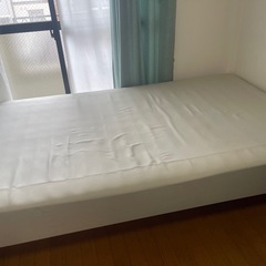 セミダブルIKEAベッド
