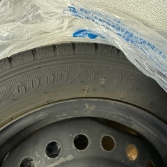 冬タイヤ　スタッドレスタイヤ　4本セット　155/65R14の画像