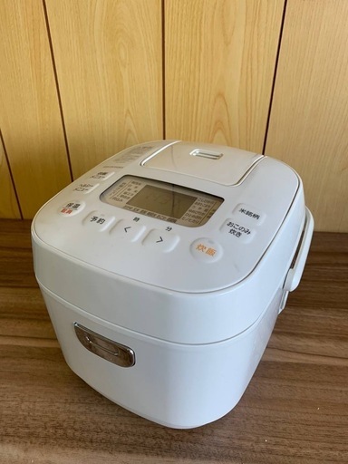 ⭐️アイリスオーヤマジャー炊飯器⭐️ ⭐️RC-ME30-W⭐️