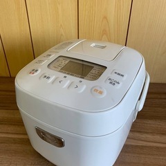 ⭐️アイリスオーヤマジャー炊飯器⭐️ ⭐️RC-ME30-W⭐️