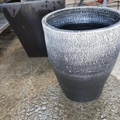 大きめ　陶器　植木鉢　それぞれ500円
