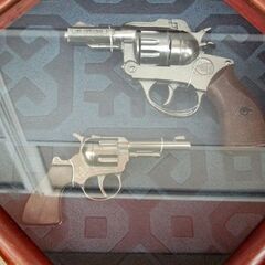 装飾銃 オブジェ 額入り コレクション モデルガン インテリア 手製 幅30.8x奥行8.3x高さ31.5cm 苫小牧西店の画像