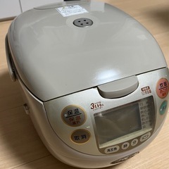 【取引中】TOSHIBA炊飯器　5合炊　中古