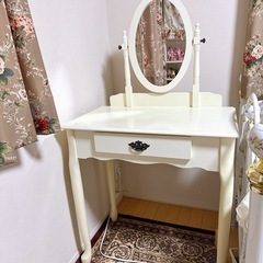 大人気アンティーク調ドレッサー