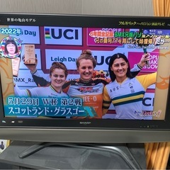 シャープアクオス37型テレビ　
LC37GS10