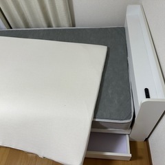 セミダブル ベッドの画像