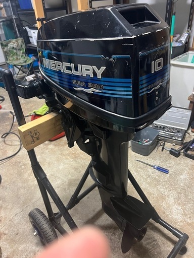 マーキュリー10馬力船外機。15馬力キャブレターセットで