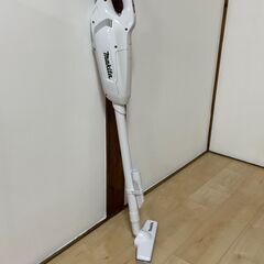 マキタ　スティック掃除機　紙パック式