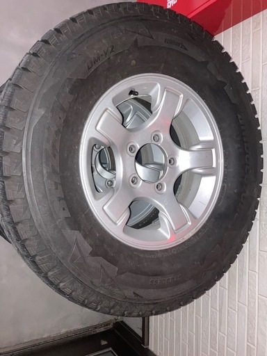265/70/16スタッドレス