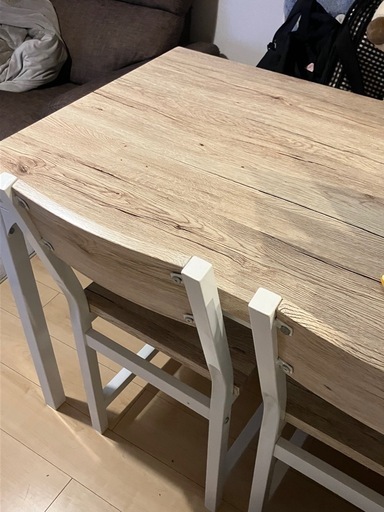 ダイニングテーブルと椅子【取引中】