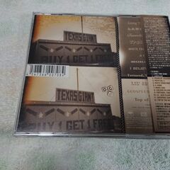 ♠　Home Dixie Chicks (ディクシー チックス) 　カントリー史上最も成功した女性グループが自身のレーベルから発表した第1弾。フリートウッド・マックの(2)などをカヴァーしているが、全体としてはこれまで以上に簡素で、ブルーグラス色の濃い一枚の画像