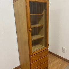 値下げ！収納　木製　ガラス扉付き　蕨市 