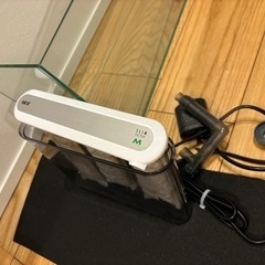 水槽　フィルター付きの画像