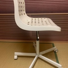IKEAの椅子の画像