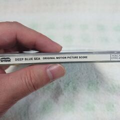 ♠　DEEP BLUE SEA ORIGINAL MOTION PICTURE SCORE /「ディープ・ブルー」オリジナル・サウンドトラック・スコア  トレヴァー・ラビン　 	レニー・ハーリン監督映画「ディープ・ブルー・シー」のサントラ盤。音楽はトレヴァー・ラビンが担当。の画像