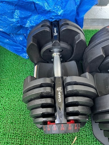 ダンベル　ベンチプレス　筋トレ