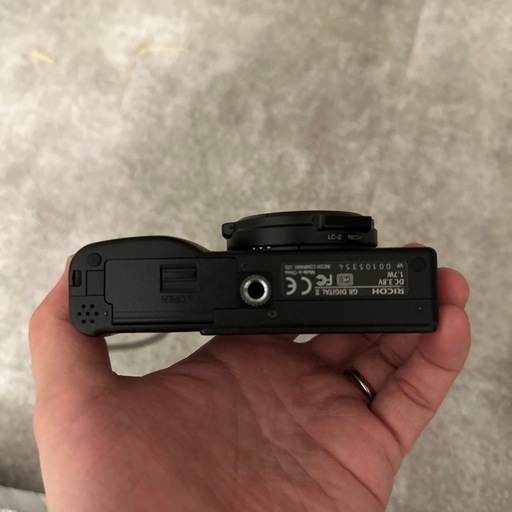 RICOH GRデジタル2
