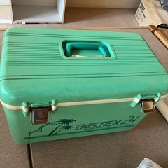 クーラーボックス　20 L