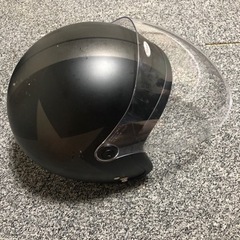 バイクのヘルメットの画像