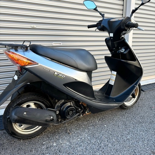 2935.配送込み　アドレスv50 バッテリー、シート新品　配送、自走引き取りも可能