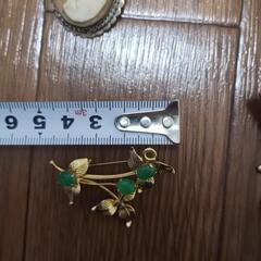 【新品未使用】ブローチ　4個セットの画像