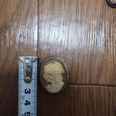 【新品未使用】ブローチ　4個セットの画像