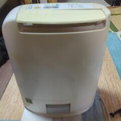 Panasonic 除湿衣類乾燥機 F-YZG60