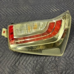トヨタ 30 プリウス 後期 純正 LED テールランプ 右側 ZVW30 STANLEY 47-55の画像