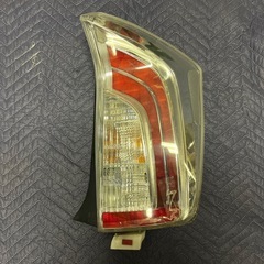 トヨタ 30 プリウス 後期 純正 LED テールランプ 右側 ZVW30 STANLEY 47-55の画像