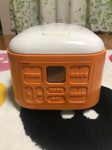 オレンジでかわいい炊飯器
