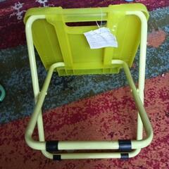 折りたたみイス１つ200円青色が無くなりました。☆6個ございます。の画像