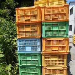 20キロコンテナ　1個300円　　①