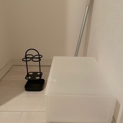 ボックスやラックなど収納多数の画像