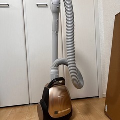 Panasonic コード掃除機　掃除機の画像