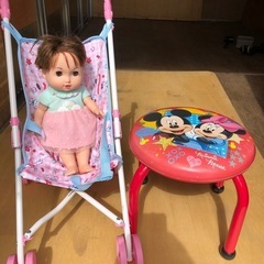 ベビーカー、人形、ベビーチェア