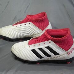 使用頻度少ない　子供用サッカースパイク 約18.5ｃｍ　[アディダス　 PREDATOR] の画像