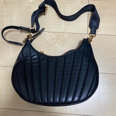 チャールズアンドキース　バッグ