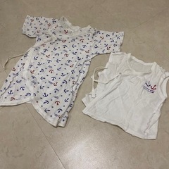 【他の大物と一緒にお引き取りの場合のみ無料】ベビー肌着　おくるみ　ミトン　スタイ　の画像
