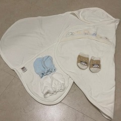 【他の大物と一緒にお引き取りの場合のみ無料】ベビー肌着　おくるみ　ミトン　スタイ　の画像