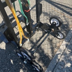折りたたみ式　3輪 階段も登れる台車 ロープ付 の画像
