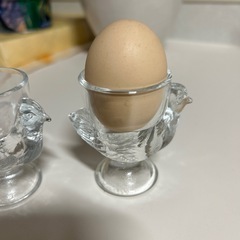 ニワトリモチーフ♡ガラス卵置く食器の画像