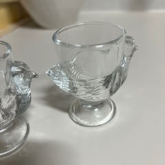 ニワトリモチーフ♡ガラス卵置く食器の画像