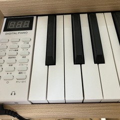 【売却いたしました、ありがとうございます！】キーボード本体とペダル、ヘッドホンの3点セット！！、の画像
