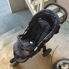 3輪ベビーカーの画像