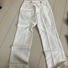 タキシード　白の画像
