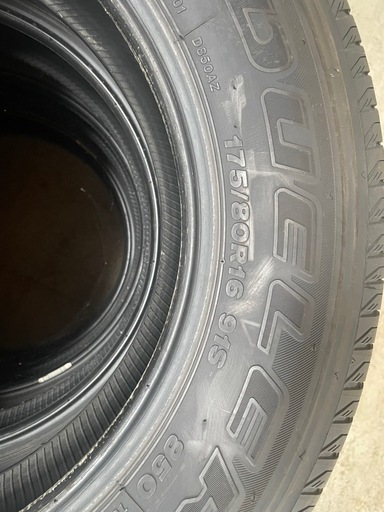 お話中　
ブリヂストン　夏タイヤ　ジムニー