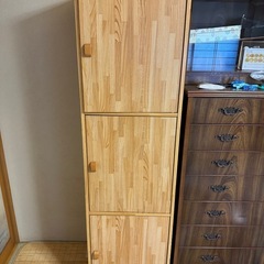 3段キャビネット　扉付きカラーボックス　カラーボックス